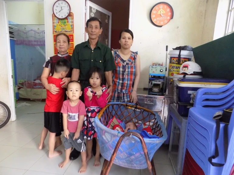Cả gia đình bị ảnh hưởng bởi chất độc da cam